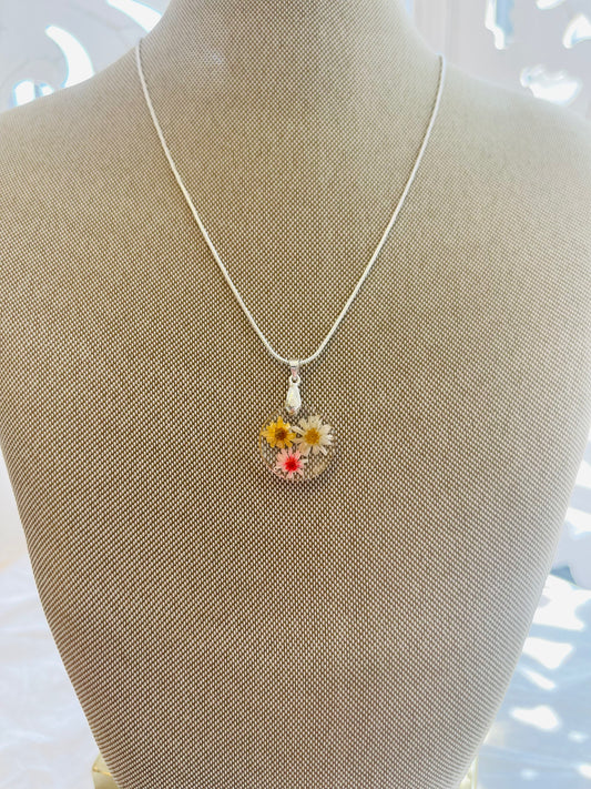 Dainty Dried Floral Necklace