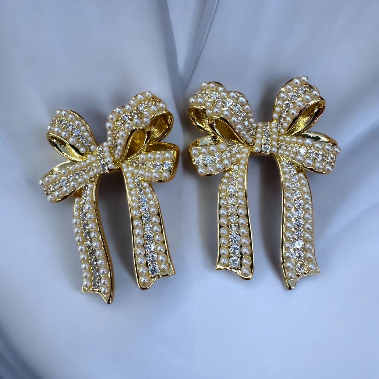 Total Crush Bow Earrings