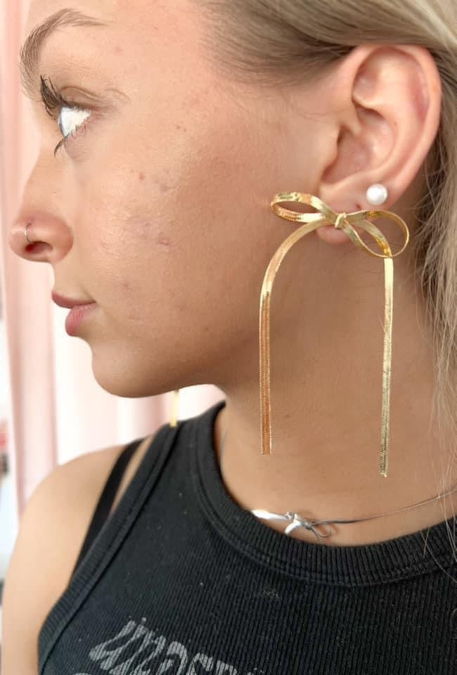 BOWtiful Gold Earrings!