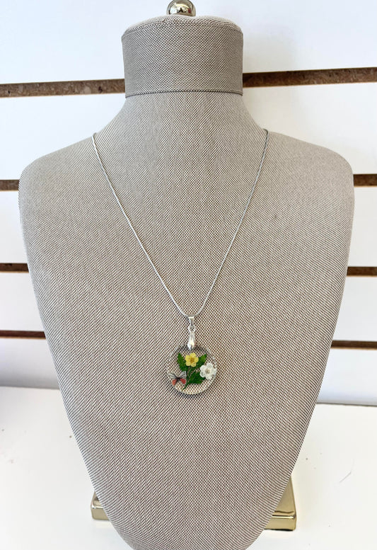 Circular Flower and Butterfly Pendant Necklace