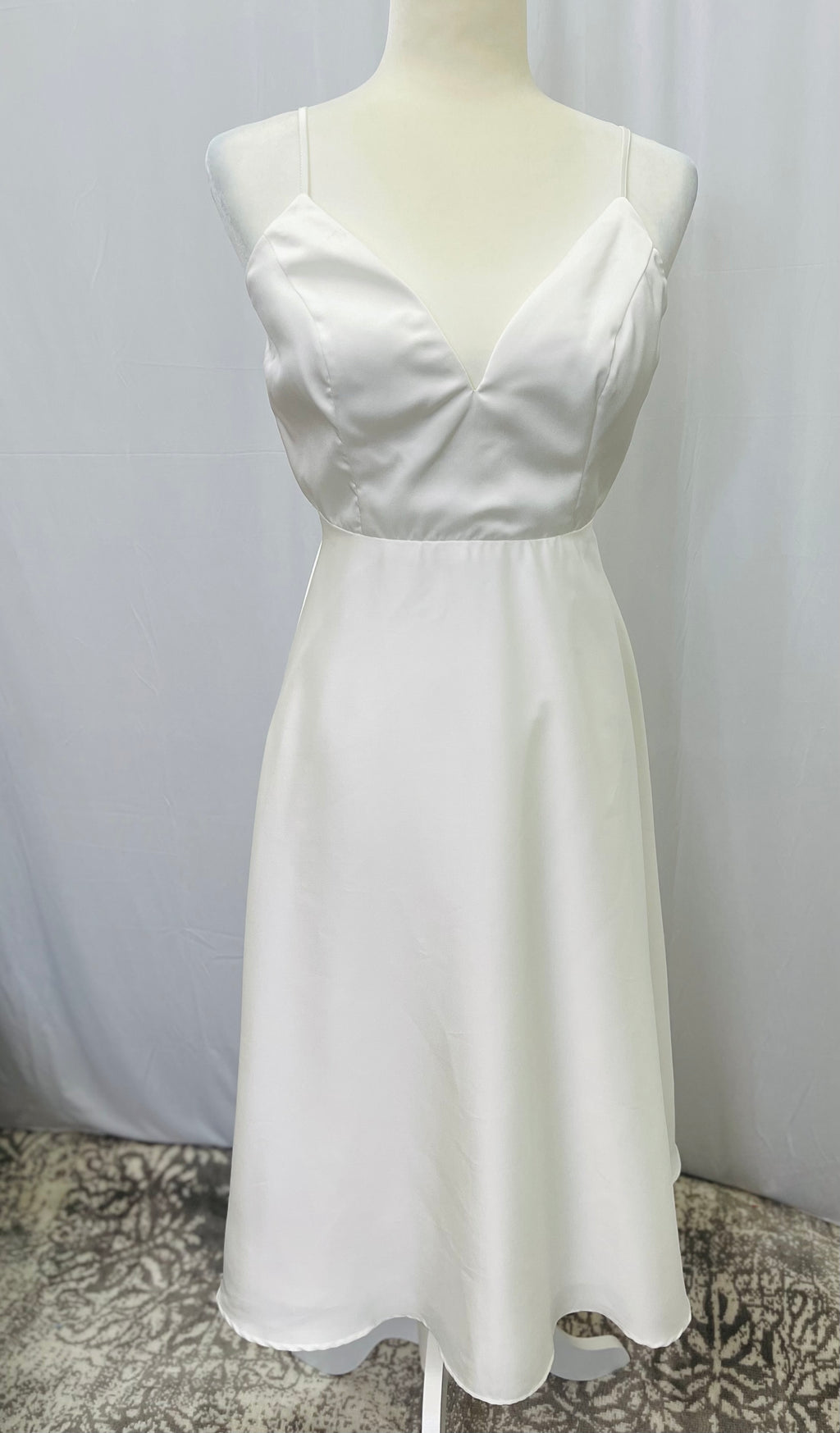Elegant White Midi Dress