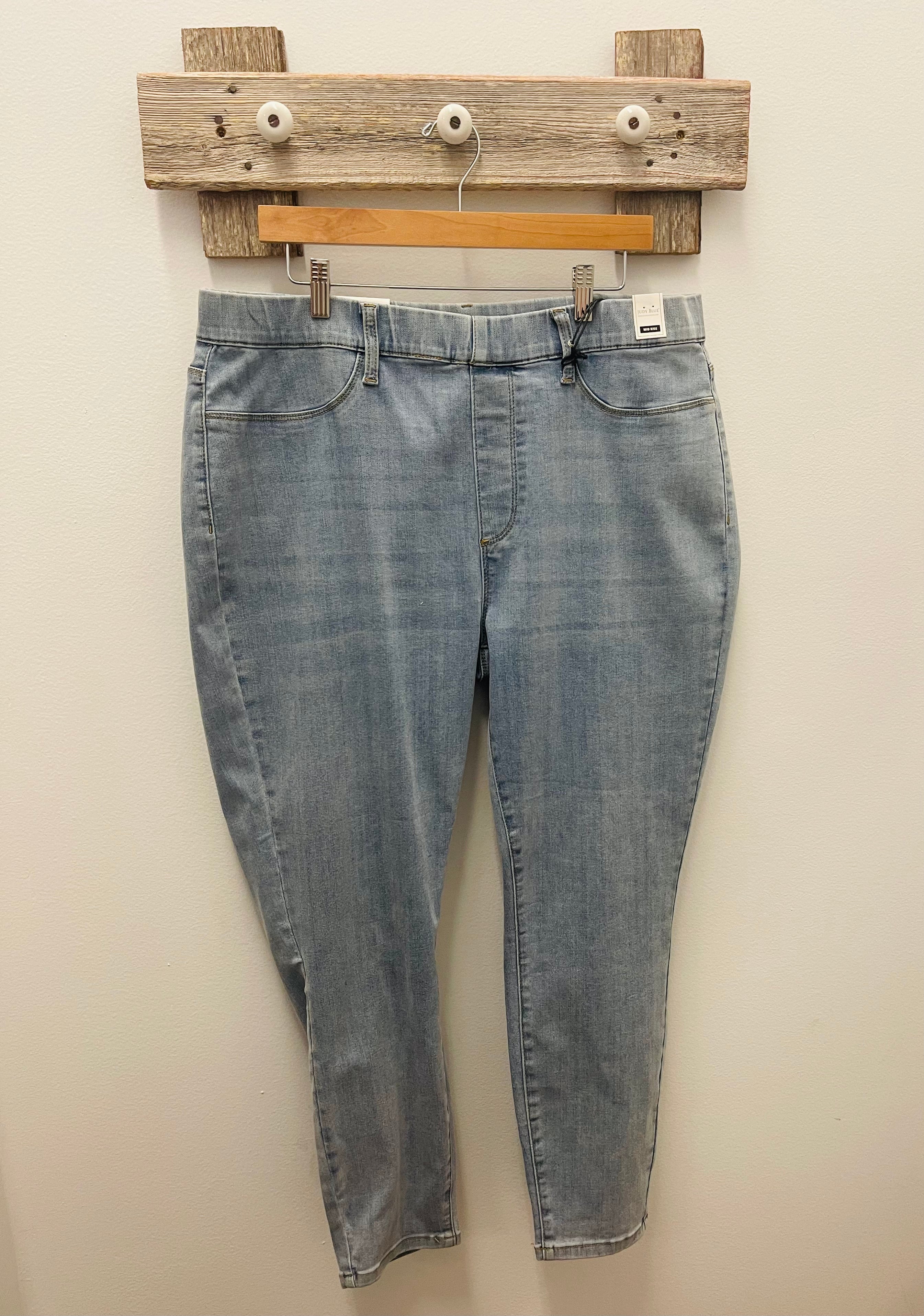 Skinny Fit Mid Rise Jeans