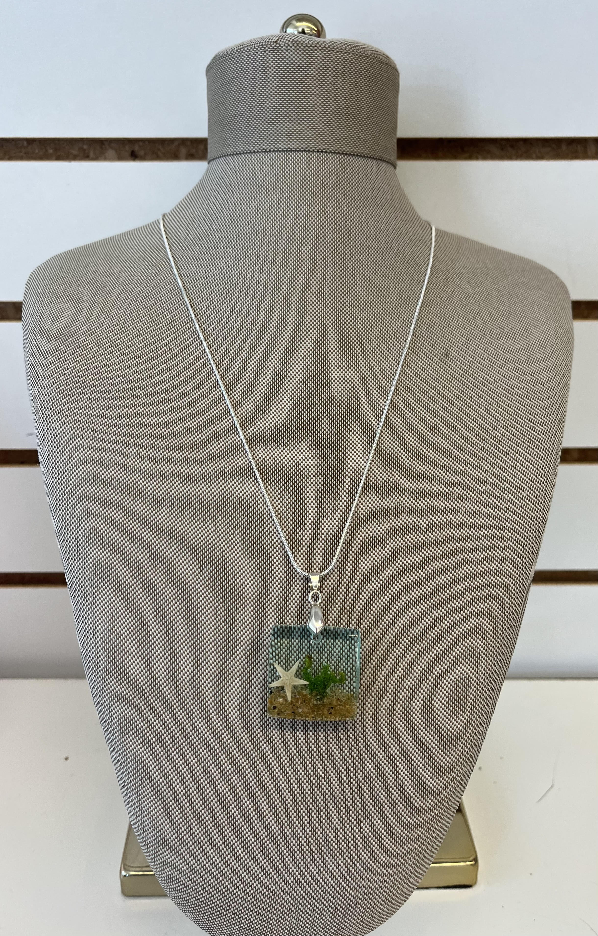 Small Starfish Pendant Necklace