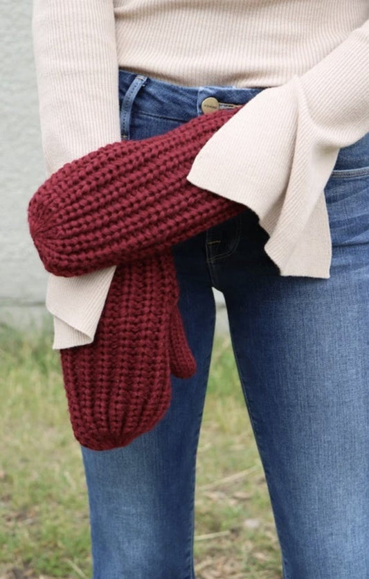 Cable Knit Maroon Mittens