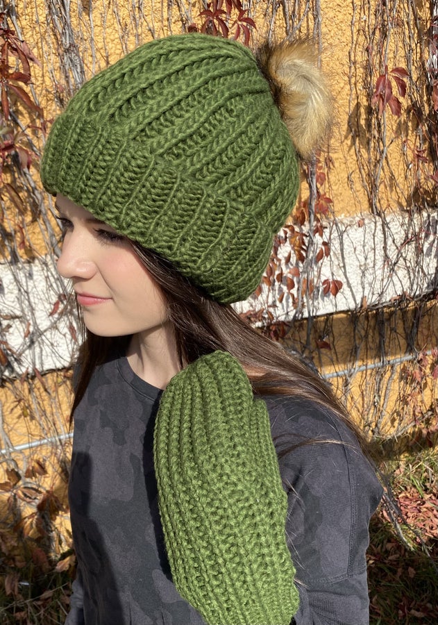 Green Cable Knit Mittens