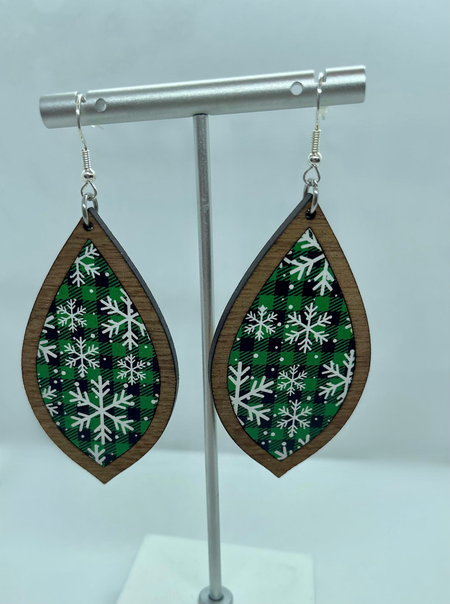 Green Snowflake Inset Dangle Earrings
