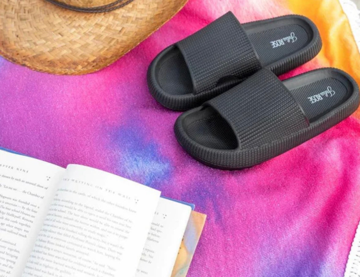 Insanely Comfy~ Beach/Casual, Slides/Sandals